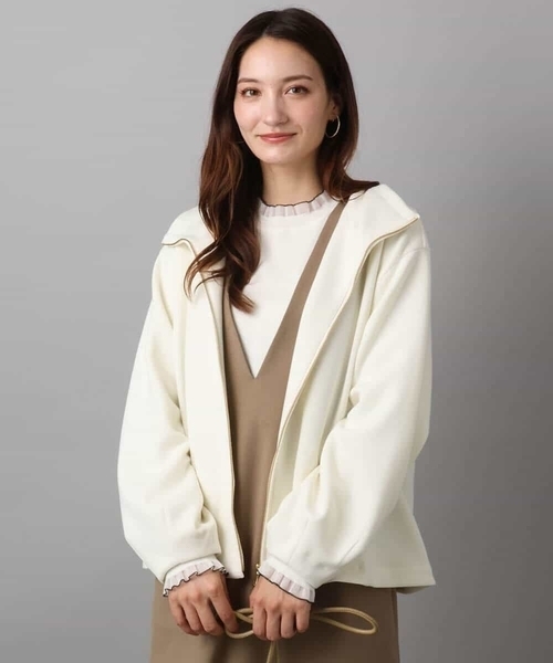 MK MICHEL KLEIN（エムケーミッシェルクラン）の「ダンボールフーディー/洗える（パーカー・レディース・アイボリー/ダークグレー・38）」の3枚目の写真