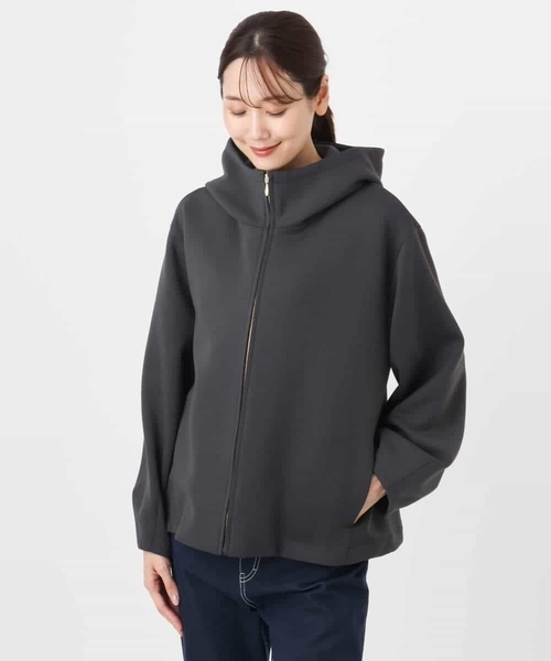 MK MICHEL KLEIN（エムケーミッシェルクラン）の「ダンボールフーディー/洗える（パーカー・レディース・アイボリー/ダークグレー・38）」の12枚目の写真