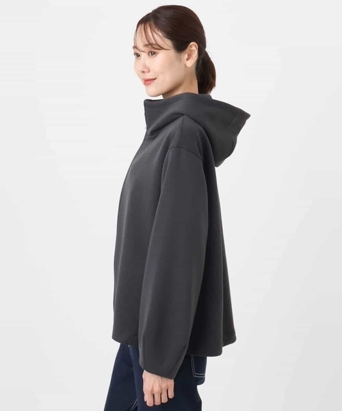 MK MICHEL KLEIN（エムケーミッシェルクラン）の「ダンボールフーディー/洗える（パーカー・レディース・アイボリー/ダークグレー・38）」の13枚目の写真