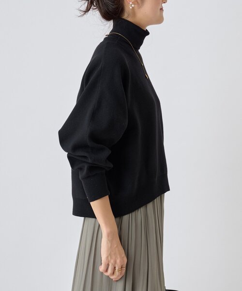 BEARDSLEY（ビアズリー）の「ハイネックドルマンニット（ニット