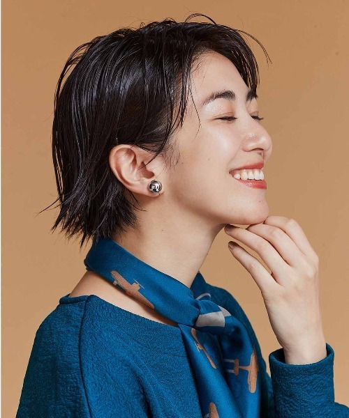 IEDIT（イディット）の「ＩＥＤＩＴ　神山まりあさんとコラボ　ボールイヤアクセ（ピアス（両耳用）・レディース・ゴールド/ホワイト/シルバー・2/1）」の5枚目の写真