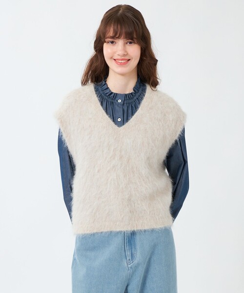 MACKINTOSH PHILOSOPHY（ﾏｯｷﾝﾄｯｼｭ ﾌｨﾛｿﾌｨｰ）の「アルパカシャギーニットベスト（ベスト・レディース・ホワイト系その他/ライトブルー/グレー系その他・38）」の2枚目の写真