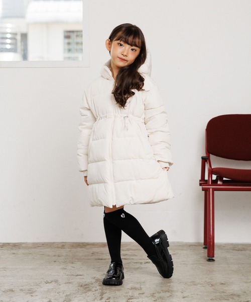 repipi armario(レピピ アルマリオ)の「【10C REPIPI】エアサーマルフードコート(ダウンジャケット/コート・キッズ・アイボリー/ブラック・120㎝/130㎝/110㎝)」の2枚目の写真