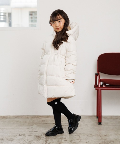 repipi armario(レピピ アルマリオ)の「【10C REPIPI】エアサーマルフードコート(ダウンジャケット/コート・キッズ・アイボリー/ブラック・120㎝/130㎝/110㎝)」の3枚目の写真