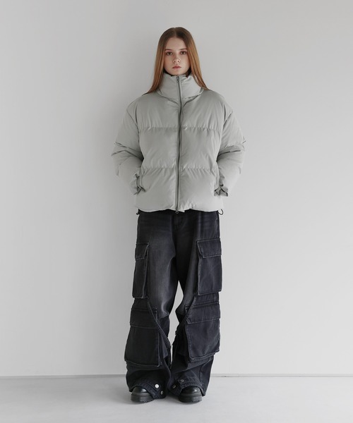 LILL（リル）の「【600フィルパワー】 ルーズシルエットスタンドネック中綿ショートジャケット（ダウンジャケット/コート・メンズ・ブラック系/グレー/ブラック・S/M/L/XL）」の22枚目の写真