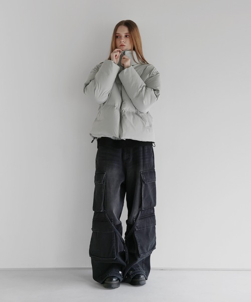 LILL（リル）の「【600フィルパワー】 ルーズシルエットスタンドネック中綿ショートジャケット（ダウンジャケット/コート・メンズ・ブラック系/グレー/ブラック・S/M/L/XL）」の19枚目の写真