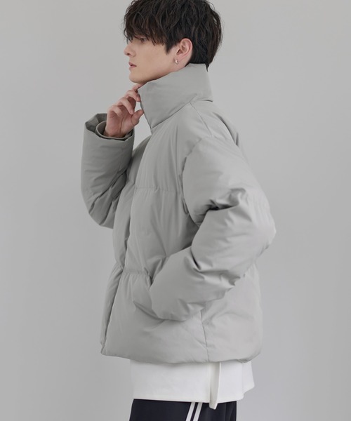 LILL（リル）の「【600フィルパワー】 ルーズシルエットスタンドネック中綿ショートジャケット（ダウンジャケット/コート・メンズ・ブラック系/グレー/ブラック・S/M/L/XL）」の4枚目の写真