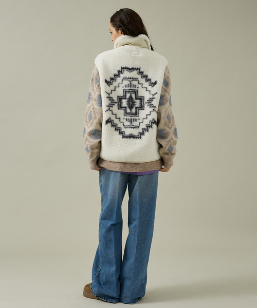 PENDLETON(ペンドルトン)の「【PENDLETON/ペンドルトン】Jaqared Boa Stand Vest/ジャガード/ベスト/ユニセックス(ベスト・メンズ・ブラック/アイボリー・L/M)」の9枚目の写真