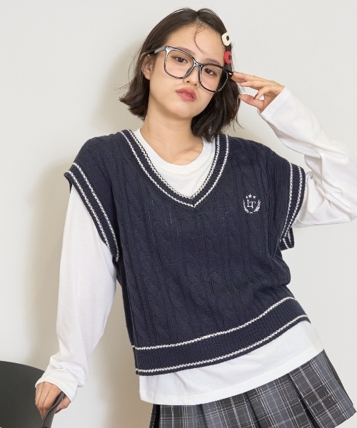 LOVETOXIC（ラブトキシック）の「【GOODPRICE】ケーブルニットTシャツSET（アンサンブル・キッズ・オフホワイト/トップグレー/グリーン/ネイビー・S:140cm/M:150cm/L:160cm/130cm）」の4枚目の写真