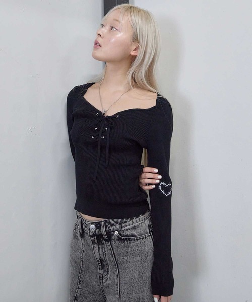 Heart Tattoo(ハートタトゥー)の「lace up lady knit / レースアップレディーニット(ニット/セーター・レディース・ブラック/ホワイト・FREE)」の8枚目の写真