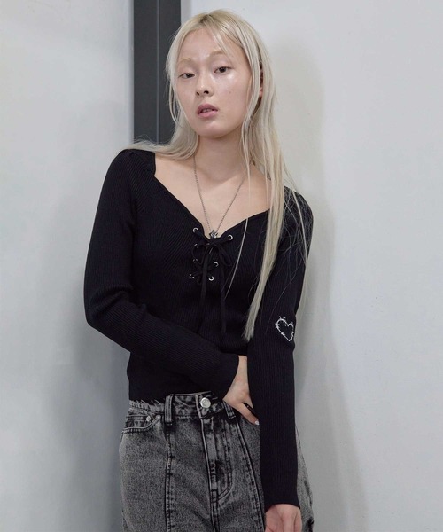 Heart Tattoo(ハートタトゥー)の「lace up lady knit / レースアップレディーニット(ニット/セーター・レディース・ブラック/ホワイト・FREE)」の9枚目の写真