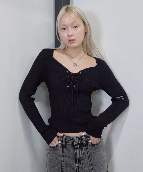 Heart Tattoo(ハートタトゥー)の「lace up lady knit / レースアップレディーニット(ニット/セーター・レディース・ブラック/ホワイト・FREE)」の11枚目の写真