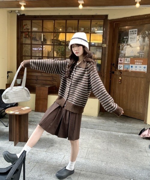 gossip!ロサンゼルス(ゴシップロサンゼルス)の「【Y2Kガーリー】レトロプリーツミディアムスカート(スカート・レディース・ブラウン・L/M/S)」の6枚目の写真