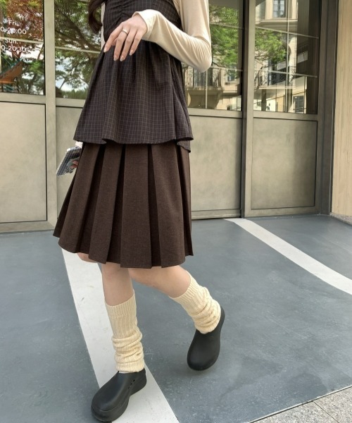 gossip!ロサンゼルス(ゴシップロサンゼルス)の「【Y2Kガーリー】レトロプリーツミディアムスカート(スカート・レディース・ブラウン・L/M/S)」の19枚目の写真