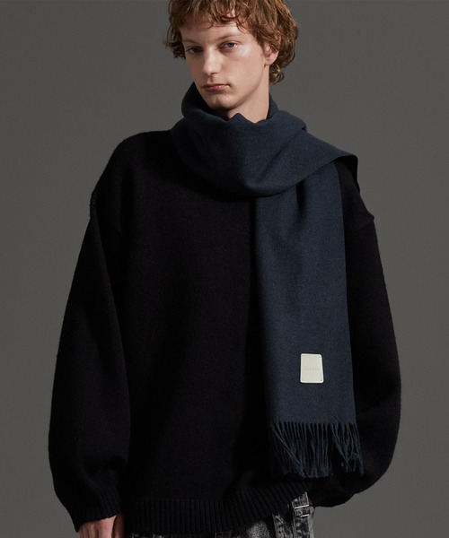 cussil（クシル）の「【cussil/クシル】カシミヤタッチベーシックルーズロングマフラー（マフラー・メンズ・モカ/ライトグレー/ブルー/クリーム/ブラック・FREE）」の5枚目の写真