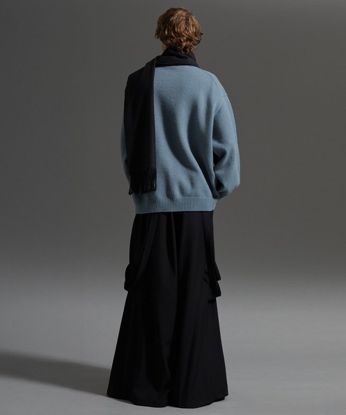 cussil（クシル）の「【cussil/クシル】カシミヤタッチベーシックルーズロングマフラー（マフラー・メンズ・モカ/ライトグレー/ブルー/クリーム/ブラック・FREE）」の13枚目の写真