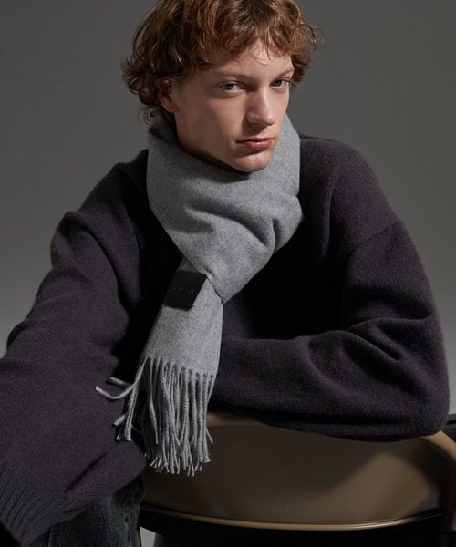 cussil（クシル）の「【cussil/クシル】カシミヤタッチベーシックルーズロングマフラー（マフラー・メンズ・モカ/ライトグレー/ブルー/クリーム/ブラック・FREE）」の19枚目の写真