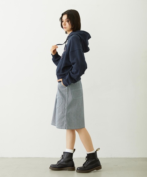 MILKFED.（ミルクフェド）の「STITCHED LOGO SHORT HOODIE（パーカー・レディース・ライトブルー/ネイビー/オートミール・M/S）」の13枚目の写真