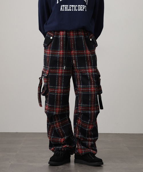 .WORKS(ドットワークス)の「.works 紡毛タータンチェックカーゴパンツ(カーゴパンツ・レディース・ブラック/レッド/ダークブラウン・M)」の9枚目の写真