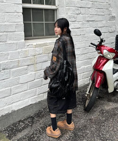 MUCENT(ムセント)の「ロースターポケットチェックシャツ(成人男女共用)(シャツ/ブラウス・レディース・ブラウン・FREE)」の12枚目の写真