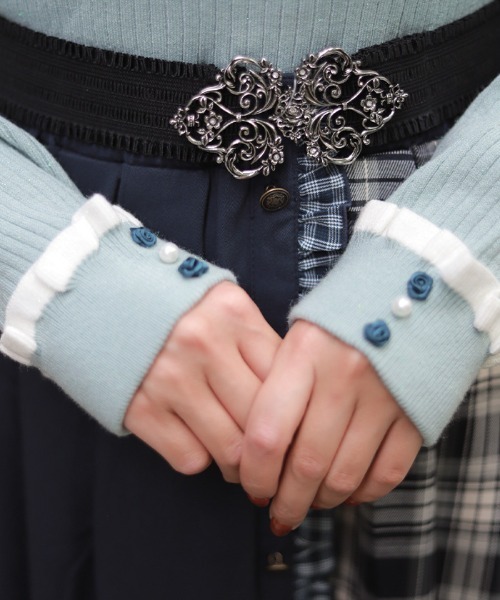 axes femme(アクシーズファム)の「バイカラーフリルローズニット(ニット/セーター・レディース・ホワイト/ピンク/ミント/レッド/ダークブラウン・FREE)」の13枚目の写真