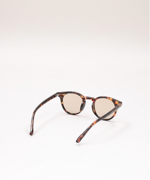 Right-on（ライトオン）の「Right-on Basic(ライトオンベーシック)【メンズ】ＵＶカットサングラス（ファッショングラス）（その他・メンズ・ブラウン・ONE SIZE）」の3枚目の写真
