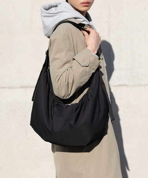 MADGOAT(マッドゴート)の「プッパーホボメッセンジャーバッグ_ブラック(メッセンジャーバッグ・レディース・ブラック・FREE)」の2枚目の写真