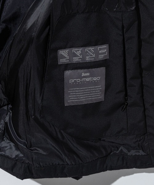 HERNO(ヘルノ)の「HERNO 2 LAYER PROMETEO BLAZERS DOWN JACKET ヘルノ 2レイヤー テイラード ダウンジャケット(ダウンジャケット/コート・メンズ・ブラック・48/46/52/50)」の17枚目の写真