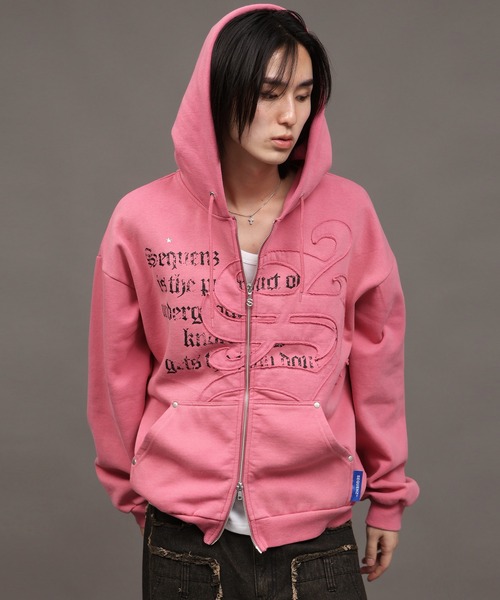 SEQUENZ（シークエンズ）の「【SEQUENZ/シークエンズ】Blackletter ZIP P/K（パーカー・メンズ・ブルー/ブラック/ピンク/ライトグレー・L/M/S）」の21枚目の写真