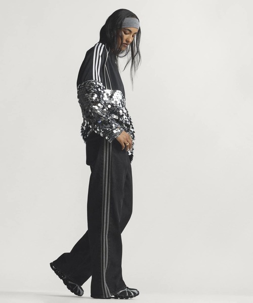 adidas(アディダス)の「ファイヤーバード トラックパンツ デニム / アディダスオリジナルス adidas Originals(デニムパンツ・レディース・ブラック・32W 30L/31W 30L/30W 30L/29/30/28/30/27/30/26/30/25/30/24/30)」の8枚目の写真