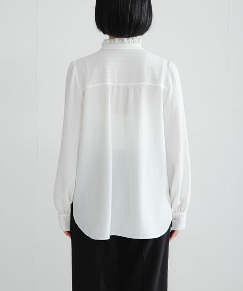 URBAN RESEARCH（アーバンリサーチ）の「ドビーストライプフリルブラウス（シャツ/ブラウス・レディース・オフホワイト/ブラック・FREE）」の12枚目の写真