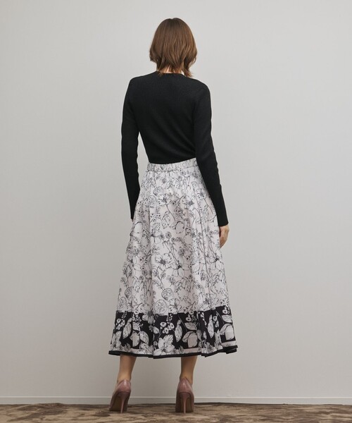 GRACE CONTINENTAL（グレースコンチネンタル）の「フルーツフラワープリントスカート（スカート・レディース・キナリ/イエロー・38/36）」の13枚目の写真