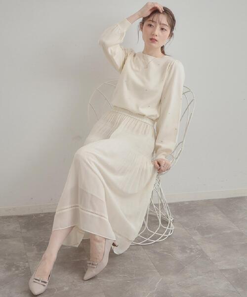 couture brooch（クチュールブローチ）の「【着映え】ハートドットラメ刺繍ニット（ニット/セーター・レディース・ネイビー/ブルー/アイボリー・36/38/42）」の14枚目の写真