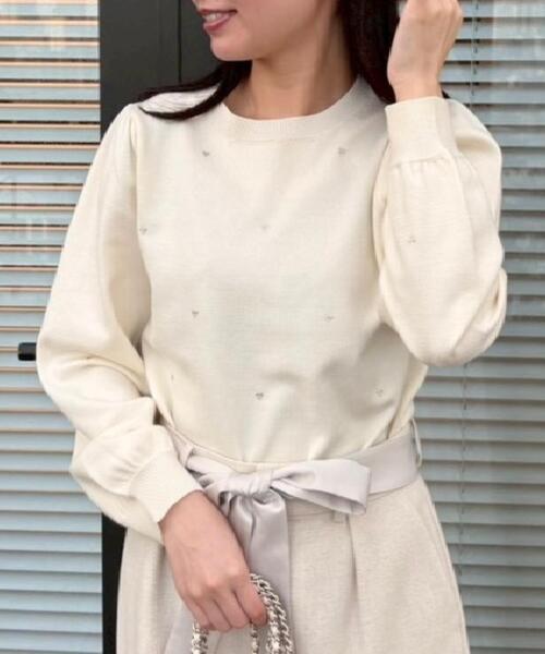 couture brooch（クチュールブローチ）の「【着映え】ハートドットラメ刺繍ニット（ニット/セーター・レディース・ネイビー/ブルー/アイボリー・36/38/42）」の20枚目の写真