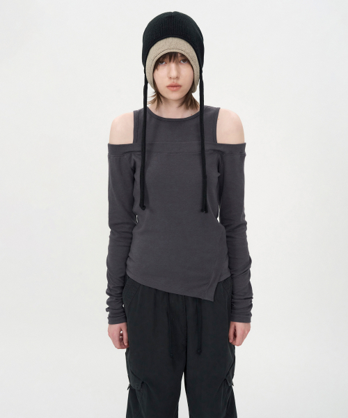 アシンメトリックオフショルダートップ CHARCOAL