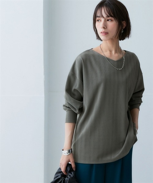 nissen（ニッセン）の「テクスチャーリブジャガードカットソーゆるシルエットプルオーバー（吸汗速乾・UVカット）＜大きいサイズ有＞（Tシャツ/カットソー・レディース・グリーン/ブラック/チョコ/オフホワイト/ダークグレー・3L/LL/L/M/S）」の3枚目の写真