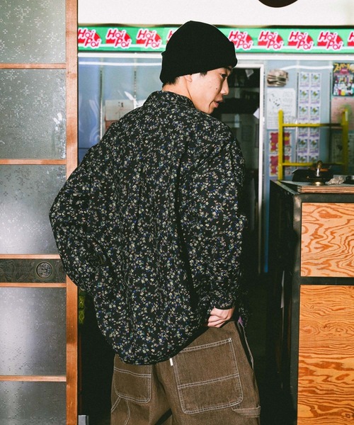 niko and...（ニコアンド）の「総柄プリントシャツ（シャツ/ブラウス・メンズ・イエロー/ブラック/ブラウン・LARGE/MEDIUM）」の9枚目の写真