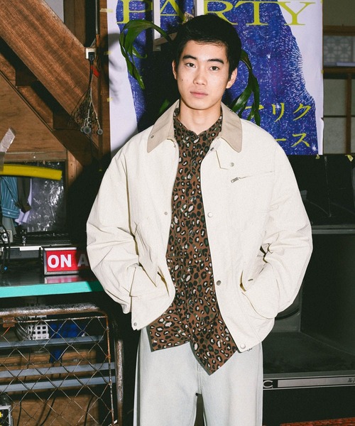 niko and...（ニコアンド）の「総柄プリントシャツ（シャツ/ブラウス・メンズ・イエロー/ブラック/ブラウン・LARGE/MEDIUM）」の18枚目の写真