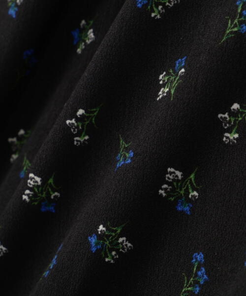 FREE'S MART(フリーズマート)の「◆小花柄ドロストキャミワンピース(ワンピース・レディース・ブラック系その他/ホワイト系その他・FREE)」の12枚目の写真