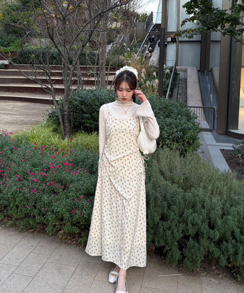 FREE'S MART(フリーズマート)の「◆小花柄ドロストキャミワンピース(ワンピース・レディース・ブラック系その他/ホワイト系その他・FREE)」の20枚目の写真