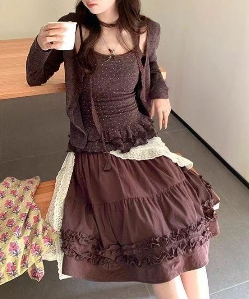 GEMEDA(ジェメダ)の「ティアードフリル ギャザーロングスカート(スカート・レディース・ブラウン/グレー/ホワイト/ブラック・M)」の12枚目の写真