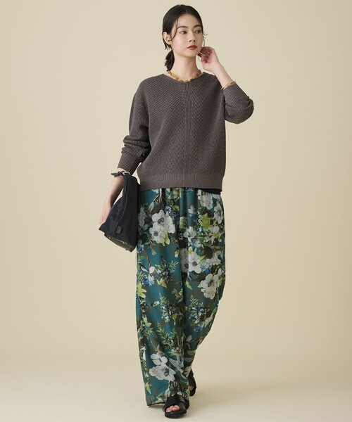 自由区(ジユウク)の「ボタニカルプリントドロスト パンツ(その他パンツ・レディース・ベージュ系6/ピーコックグリーン系6・46/44)」の8枚目の写真