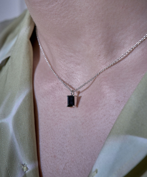 N.e-N-15 ブラックキュービックネックレス