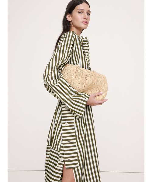 Banana Republic(バナナリパブリック)の「コットン ポプリン ビッグボタン シャツドレス(ワンピース・レディース・オリーブ/ブラック・XS/S/M/L)」の6枚目の写真