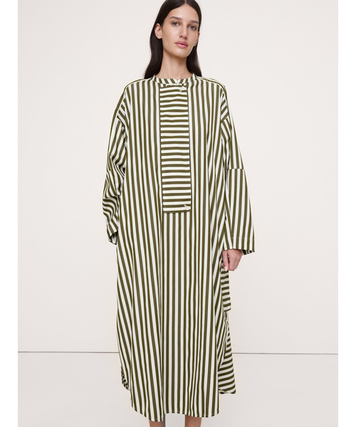Banana Republic(バナナリパブリック)の「コットン ポプリン ビッグボタン シャツドレス(ワンピース・レディース・オリーブ/ブラック・XS/S/M/L)」の7枚目の写真