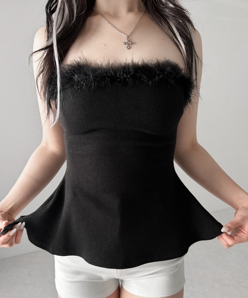 me+em select(ミームセレクト)の「フェイクファーペプラムベアトップス / fake fur peplum bare tops(その他トップス・レディース・ホワイト/ブラック・FREE)」の5枚目の写真