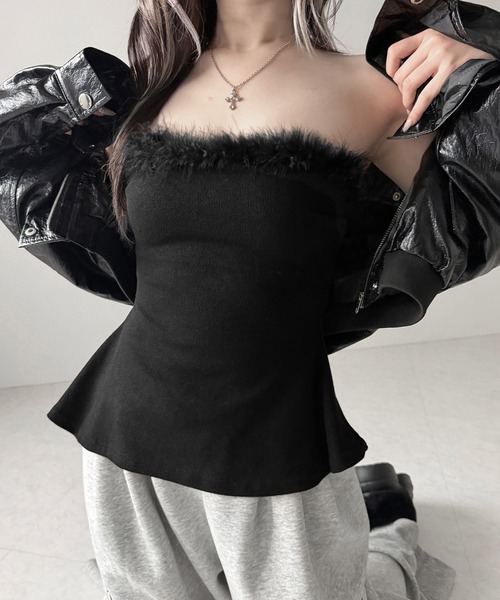 me+em select(ミームセレクト)の「フェイクファーペプラムベアトップス / fake fur peplum bare tops(その他トップス・レディース・ホワイト/ブラック・FREE)」の13枚目の写真