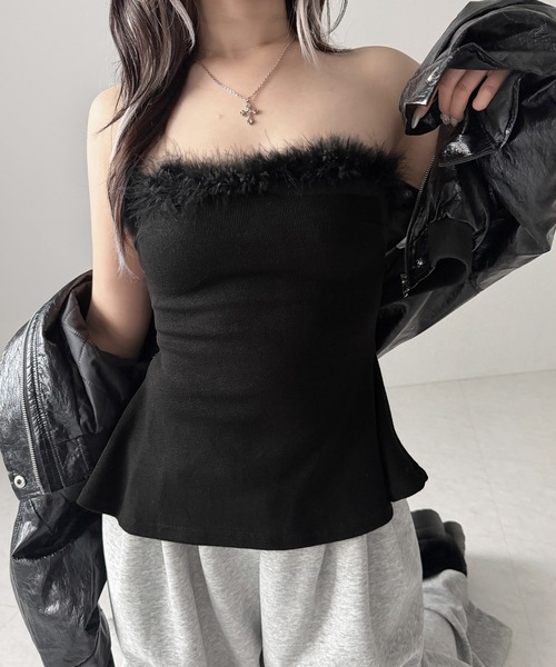 me+em select(ミームセレクト)の「フェイクファーペプラムベアトップス / fake fur peplum bare tops(その他トップス・レディース・ホワイト/ブラック・FREE)」の15枚目の写真