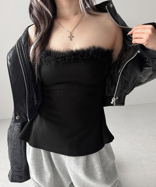 me+em select(ミームセレクト)の「フェイクファーペプラムベアトップス / fake fur peplum bare tops(その他トップス・レディース・ホワイト/ブラック・FREE)」の17枚目の写真