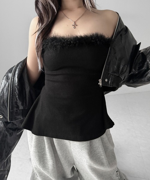 me+em select(ミームセレクト)の「フェイクファーペプラムベアトップス / fake fur peplum bare tops(その他トップス・レディース・ホワイト/ブラック・FREE)」の19枚目の写真